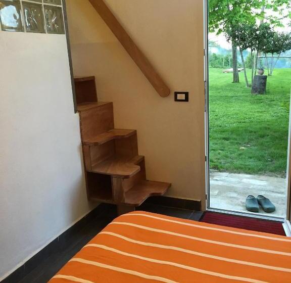 غرفة ديلوكس, Leamorine White House