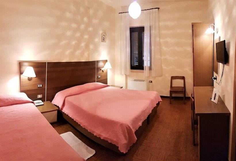 标准三人间, Del Lago Ampollino