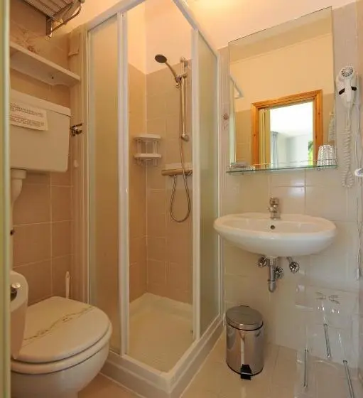 Standard-huone Järvinäkymä, Villa Grazia