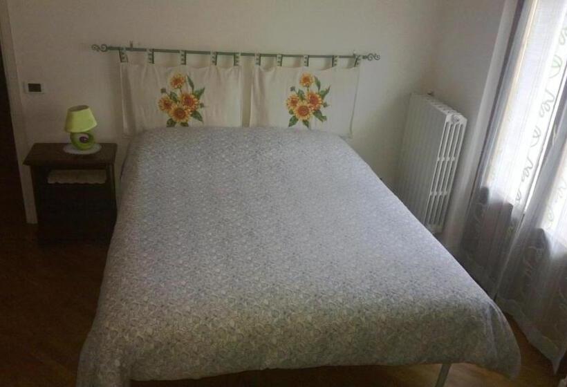 غرفة قياسية مع حمام خارجي, B&b I Fiori