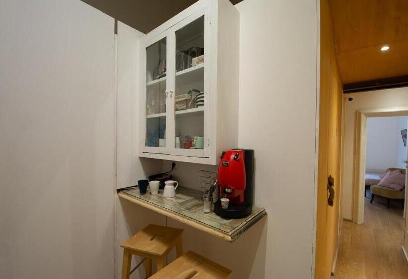 اتاق استاندارد سه تخته با بالکن, Catania Central Rooms