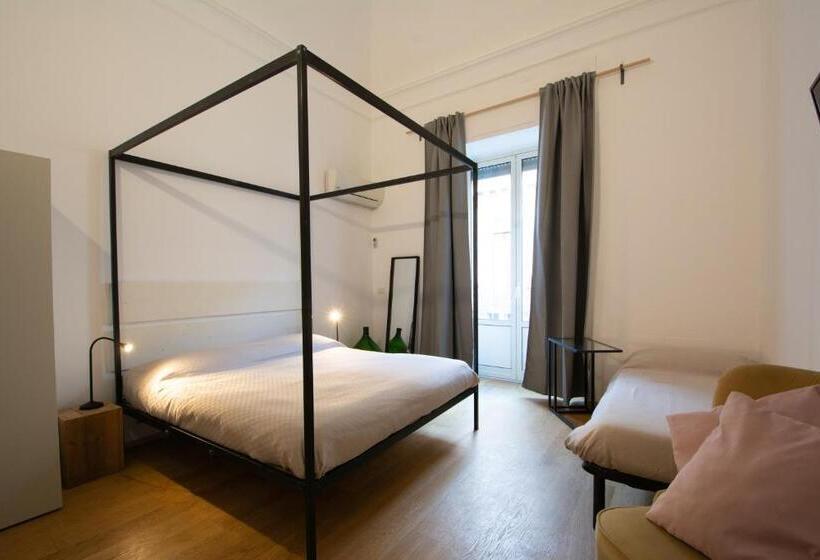 اتاق استاندارد سه تخته با بالکن, Catania Central Rooms