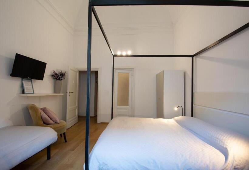 اتاق استاندارد سه تخته با بالکن, Catania Central Rooms