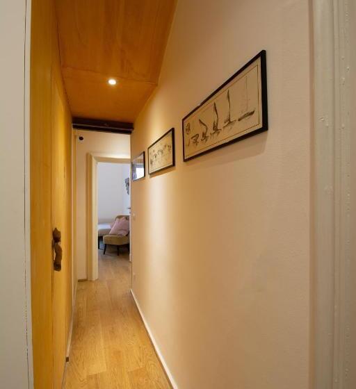 اتاق استاندارد سه تخته با بالکن, Catania Central Rooms