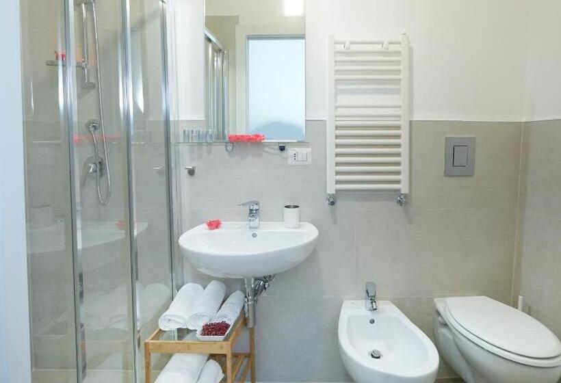 Трехместный Номер Комфорт, Femily B&b Bed And Breakfast Di Puglia In   Bari