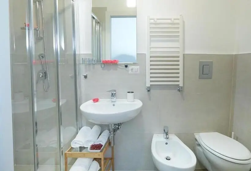 コンフォートトリプルルーム, Femily B&b Bed And Breakfast Di Puglia In   Bari