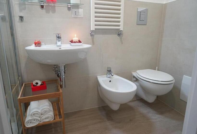 Четырехместный Номер Стандарт Вид на Сад, Femily B&b Bed And Breakfast Di Puglia In   Bari