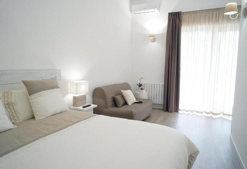 Четырехместный Номер Стандарт Вид на Сад, Femily B&b Bed And Breakfast Di Puglia In   Bari