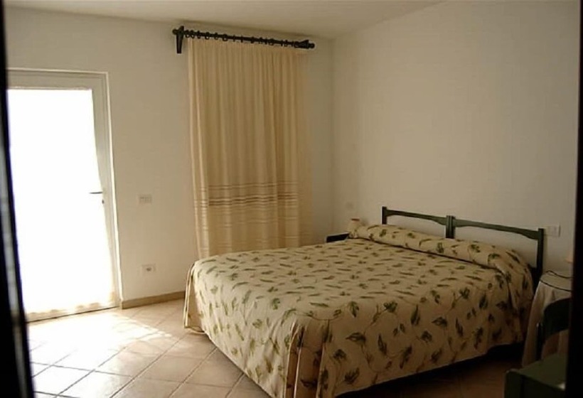 اتاق استاندارد با چشمانداز باغ, Il Giardino Dell'osa