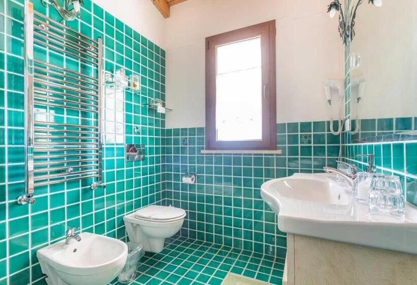 חדר סטנדרט לשלושה, Villa Flumini