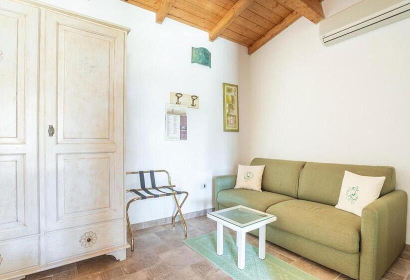 חדר סטנדרט לשלושה, Villa Flumini