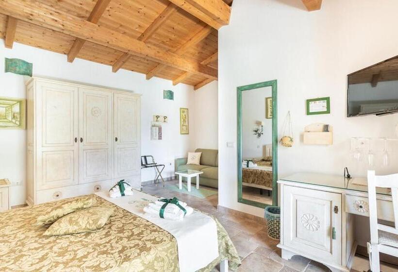 Номер Стандарт Трехместный, Villa Flumini