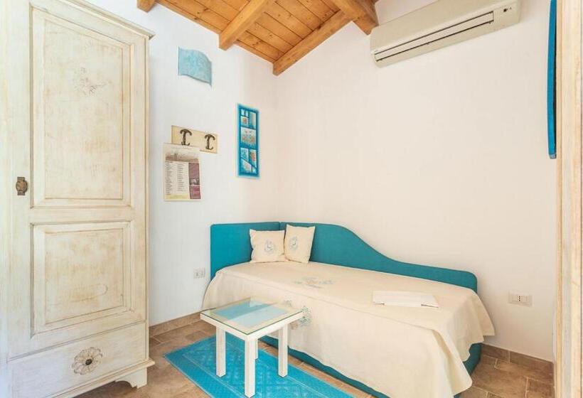 חדר סטנדרט לשלושה, Villa Flumini