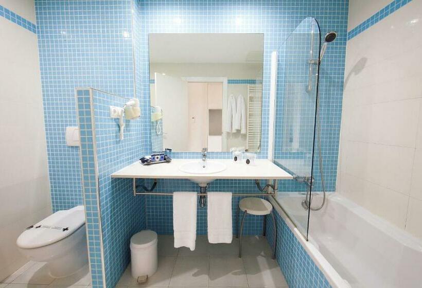 اتاق استاندارد با چشمانداز استخر, Albir Playa Hotel & Spa