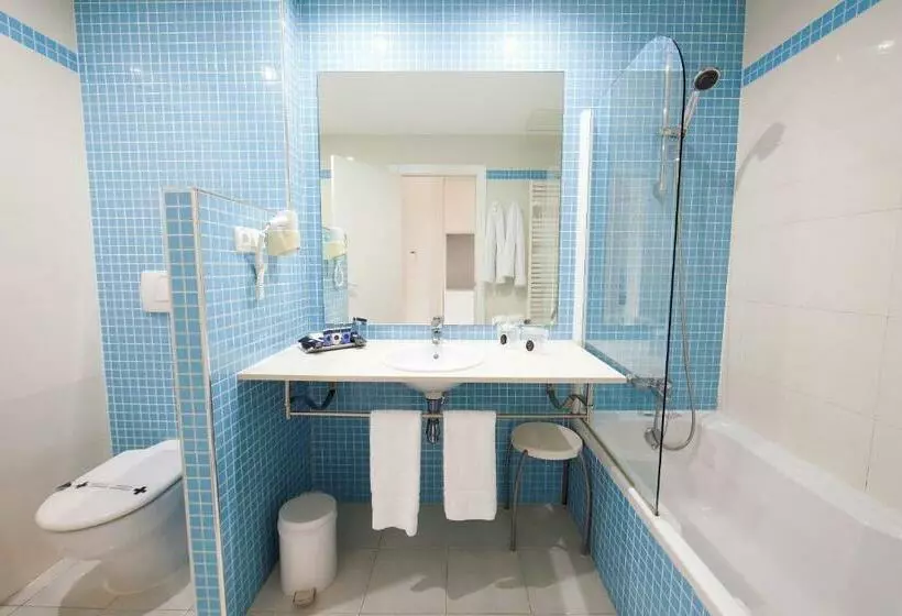 اتاق استاندارد با چشم‌انداز استخر, Albir Playa Hotel & Spa