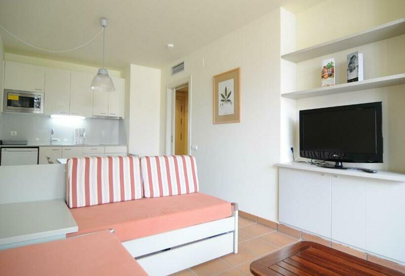 شقة غرفتين نوم مزودة بتراس, Aparthotel Ciutat De Palol