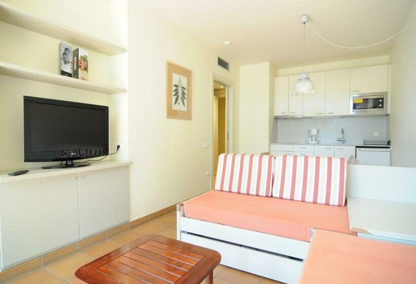 شقة غرفة واحدة مزودة بتراس, Aparthotel Ciutat De Palol