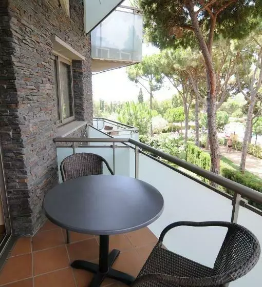 آپارتمان 2 خوابه با تراس, Aparthotel Ciutat De Palol