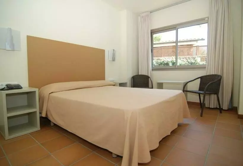 آپارتمان 2 خوابه با تراس, Aparthotel Ciutat De Palol