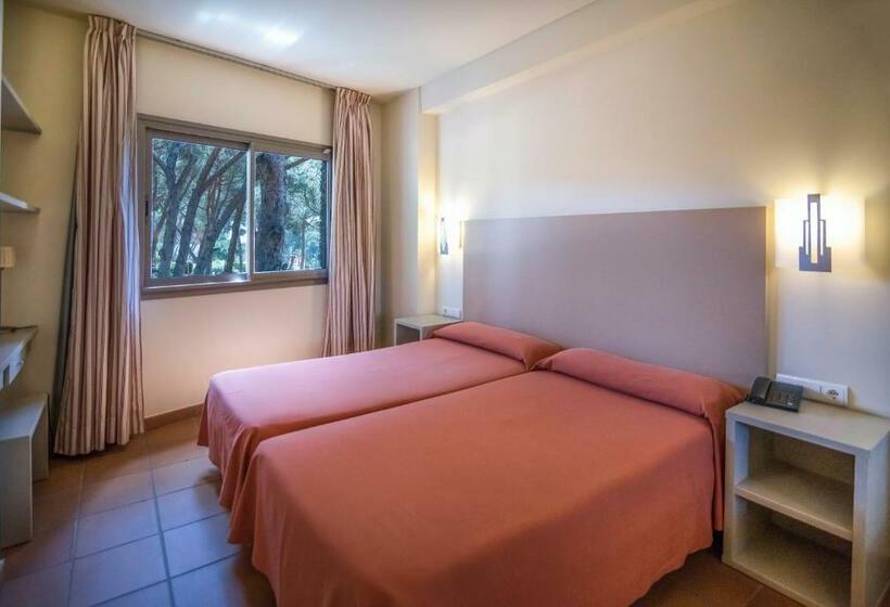 شقة غرفتين نوم مزودة بتراس, Aparthotel Ciutat De Palol