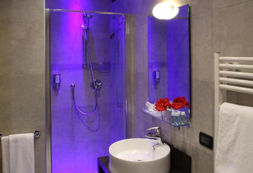 컴포트 룸, Elite Hotel & Spa