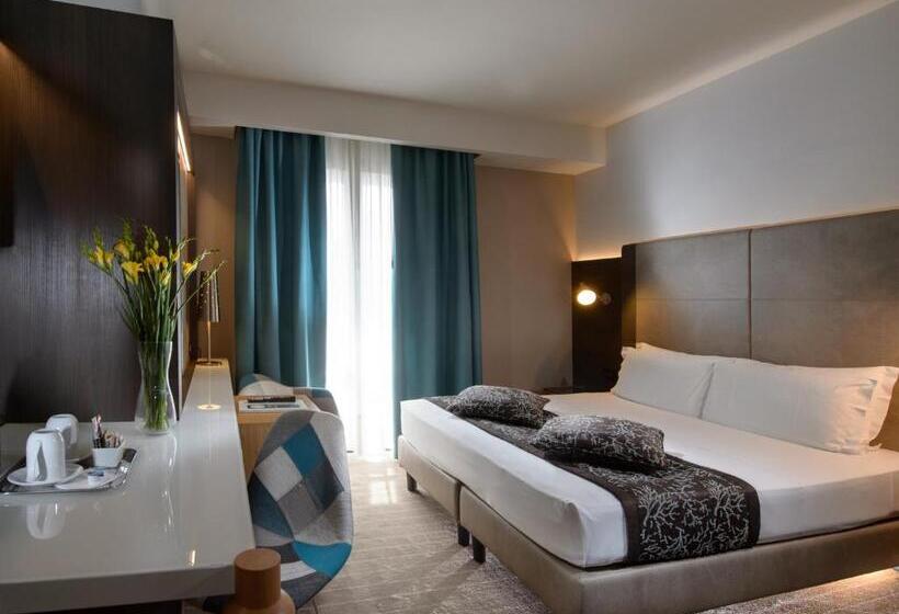 컴포트 룸, Elite Hotel & Spa