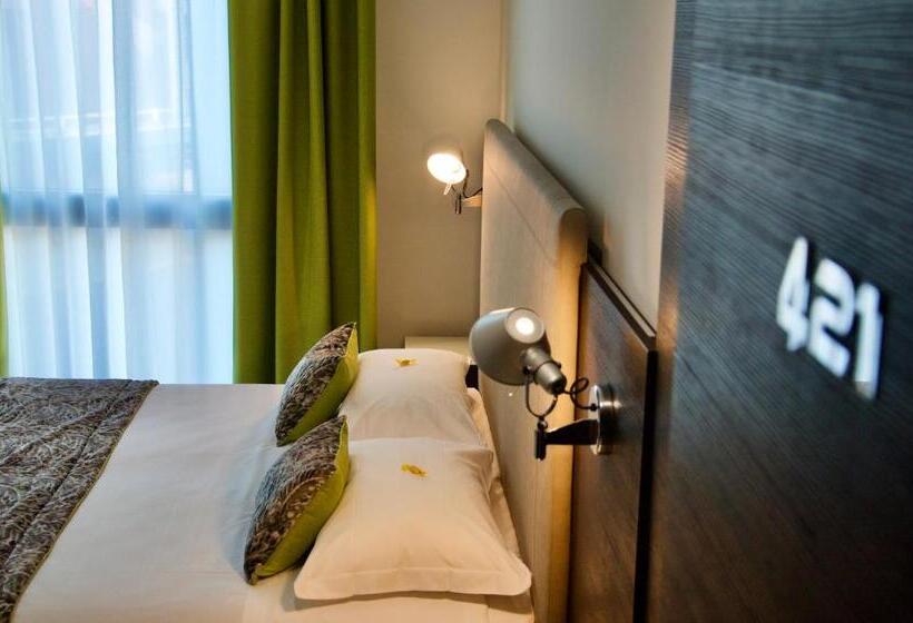 컴포트 룸, Elite Hotel & Spa