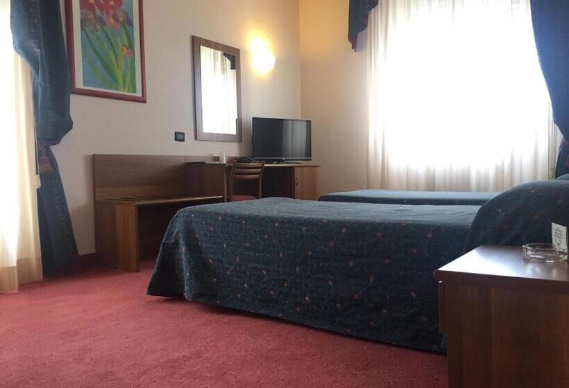 غرفة قياسية ثلاثية, Arcobaleno