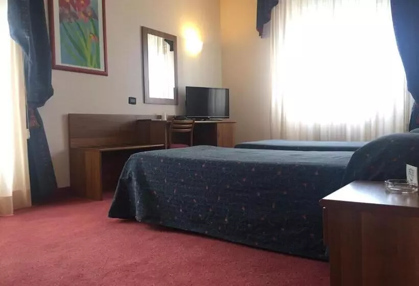 Habitació Triple Estàndard, Arcobaleno