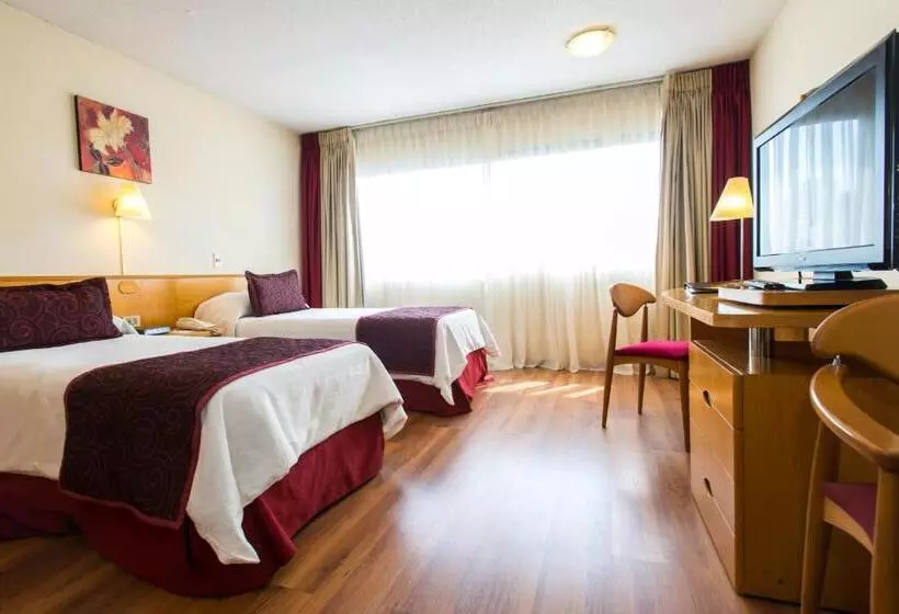 スイート, Armon Suites