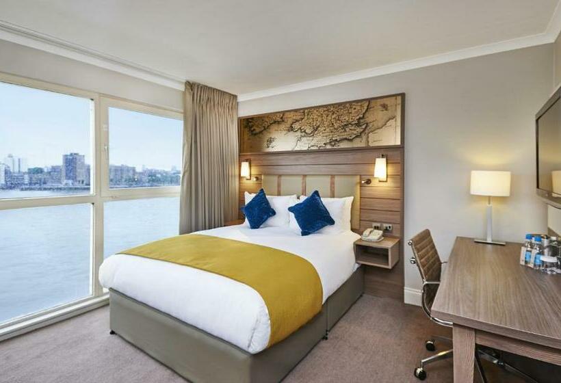 Standard Room, Doubletree By Hilton  London  Docklands Riverside