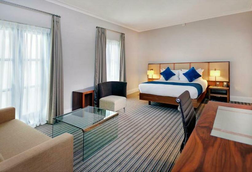 Standard Room, Doubletree By Hilton  London  Docklands Riverside