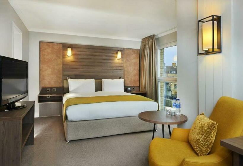 Номер Deluxe Кровать Кинг с Видом, Doubletree By Hilton  London  Docklands Riverside