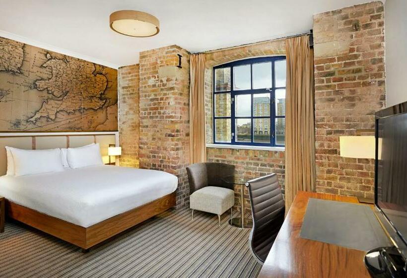 Deluxe Room with Views, Doubletree By Hilton  London  Docklands Riverside
