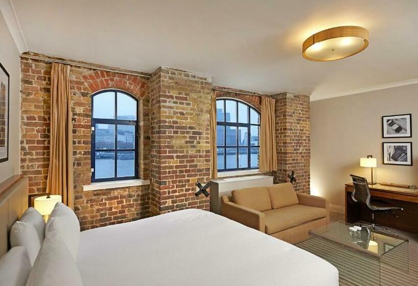 Номер Deluxe с Видом, Doubletree By Hilton  London  Docklands Riverside