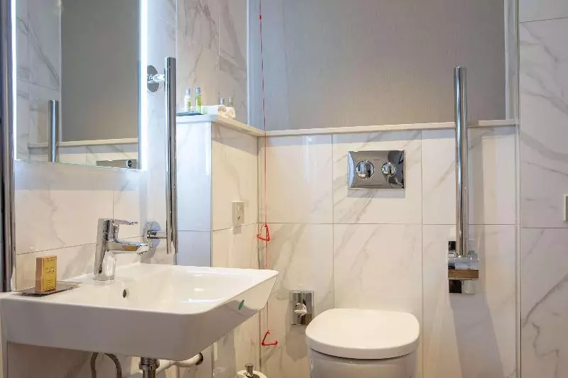 اتاق استاندارد برای معلولان, Doubletree By Hilton Stoke On Trent