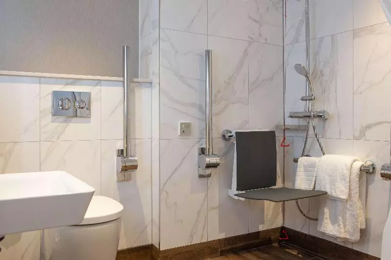 اتاق استاندارد برای معلولان, Doubletree By Hilton Stoke On Trent