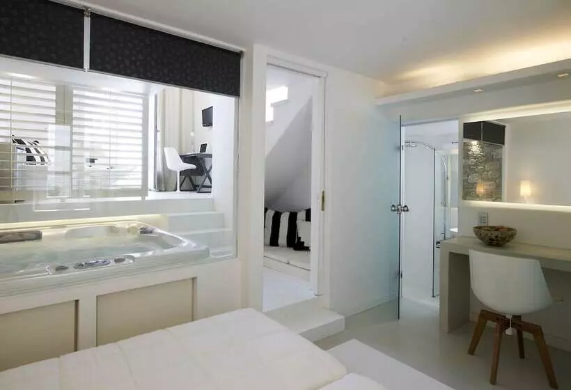 سوییت اجرایی, Semeli Hotel Mykonos