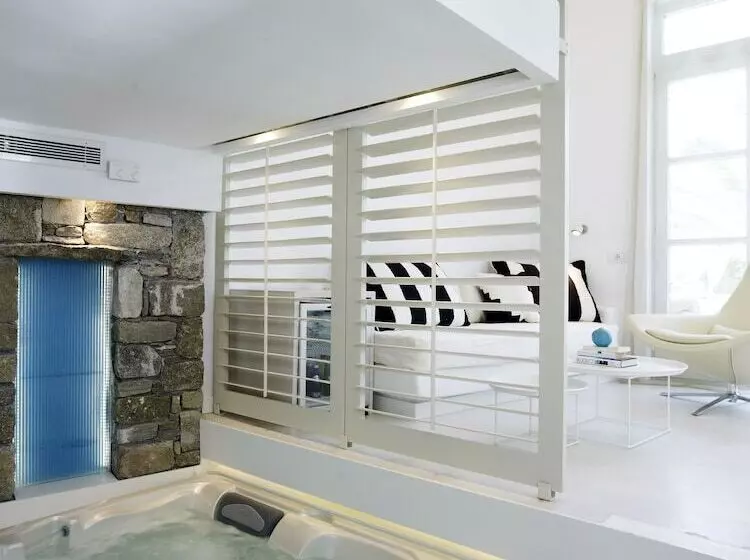 سوییت اجرایی, Semeli Hotel Mykonos