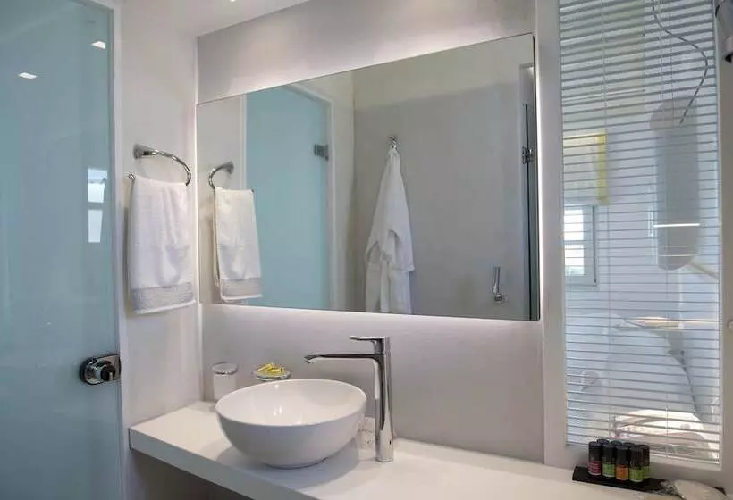 سوئیت اجرایی با چشم‌انداز دریا, Semeli Hotel Mykonos
