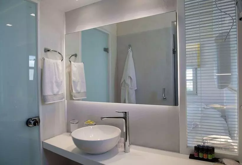 سوئیت اجرایی با چشم‌انداز دریا, Semeli Hotel Mykonos