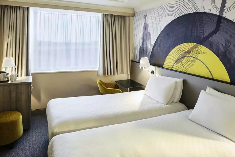 اتاق استاندارد, St Giles Heathrow