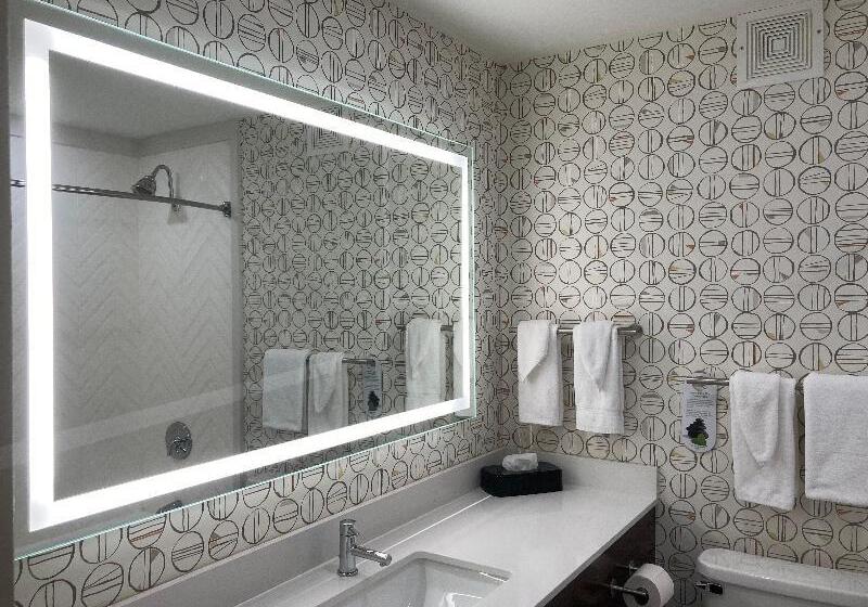 スタンダードルーム, St Giles Heathrow