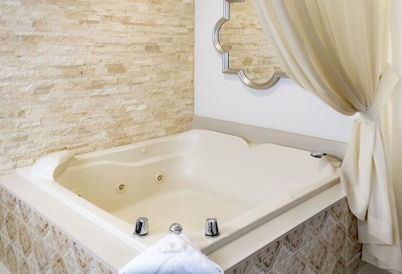 2 Bedroom Deluxe Villa