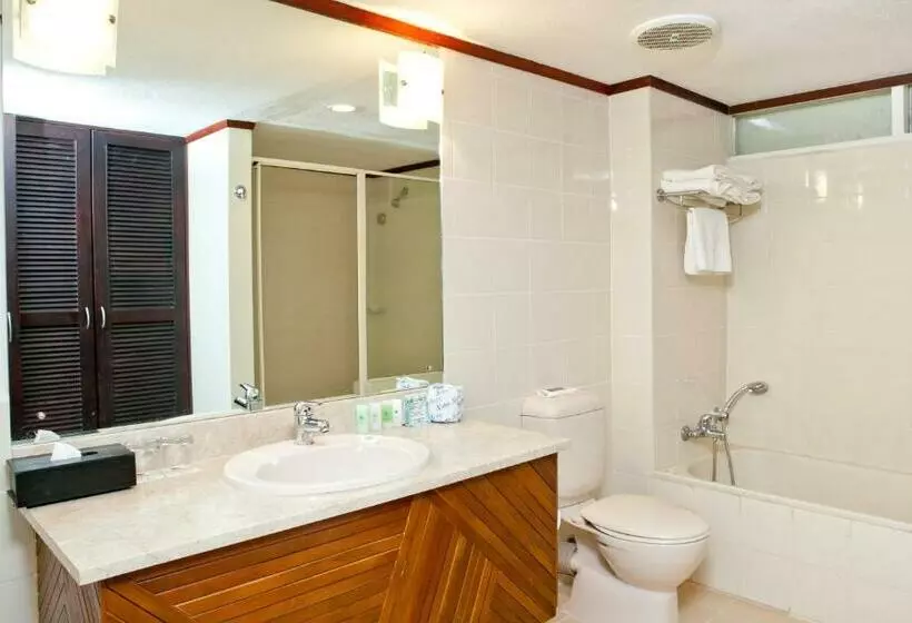 اتاق استاندارد با چشمانداز باغ, The Naviti Resort