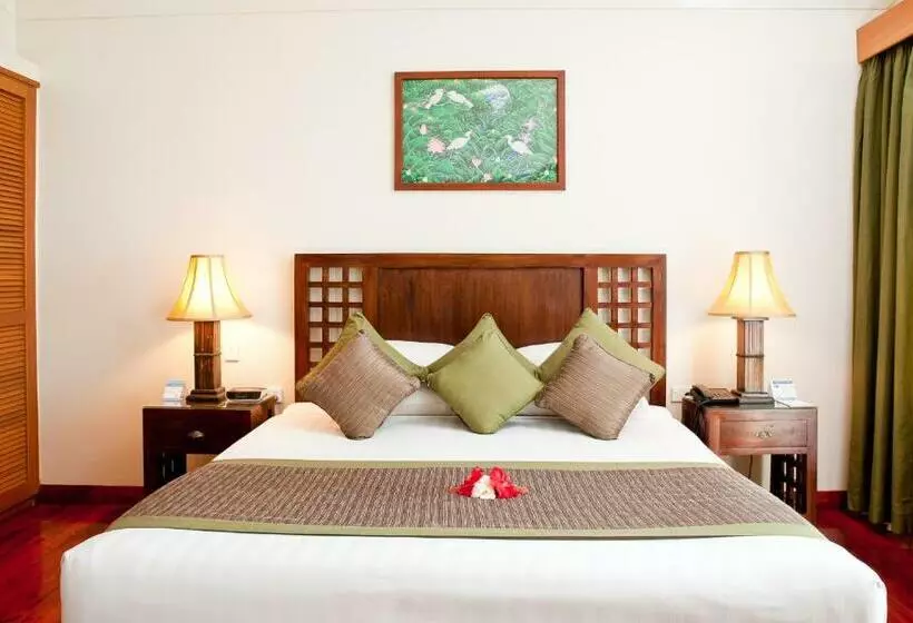 اتاق استاندارد با چشمانداز باغ, The Naviti Resort