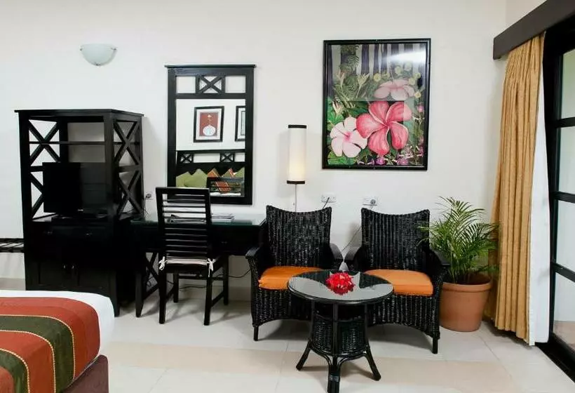 اتاق استاندارد با چشمانداز دریا, The Naviti Resort