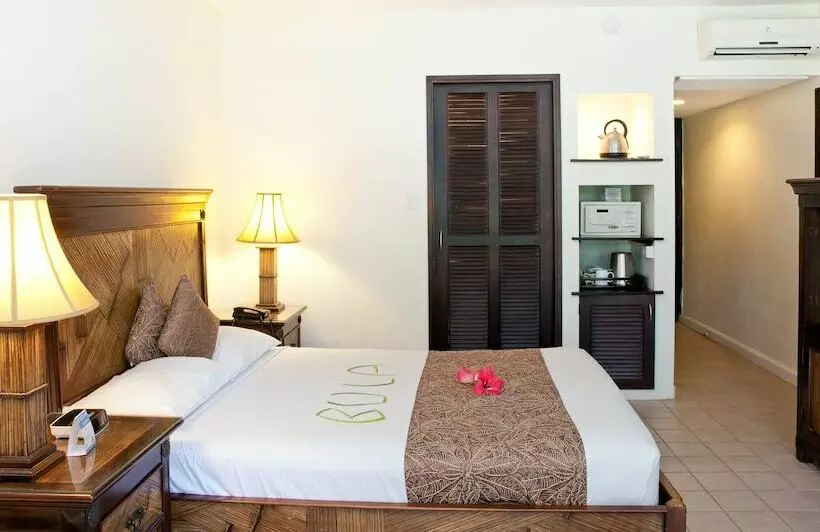 اتاق استاندارد با چشمانداز دریا, The Naviti Resort