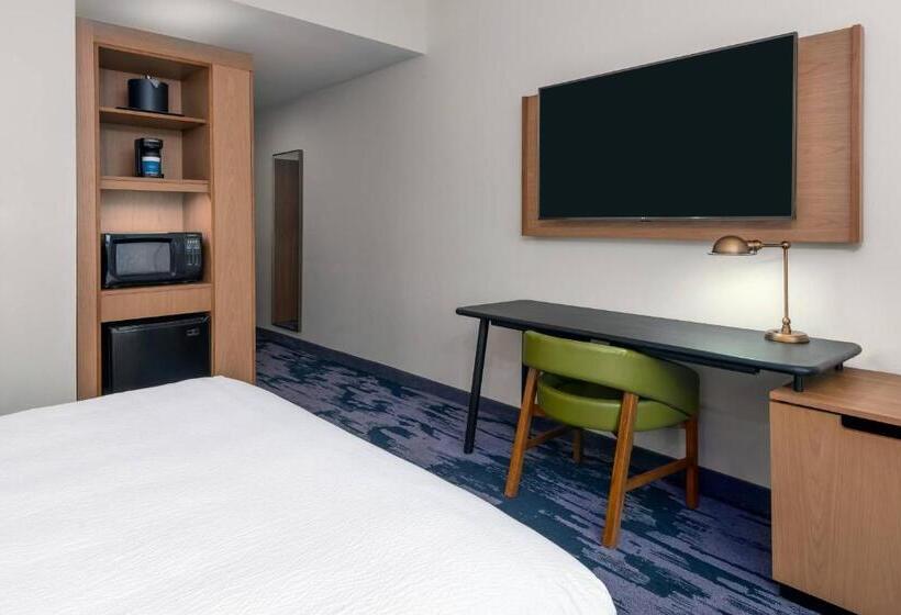 带大床的标准间, Fairfield Inn & Suites Charlotte Monroe