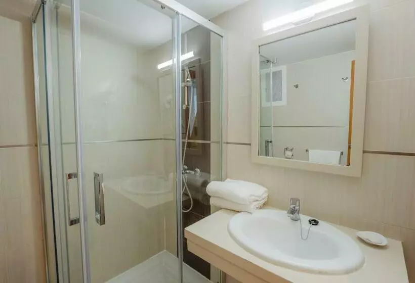 آپارتمان 1 خوابه با چشمانداز دریا, Aparthotel Ses Fotges
